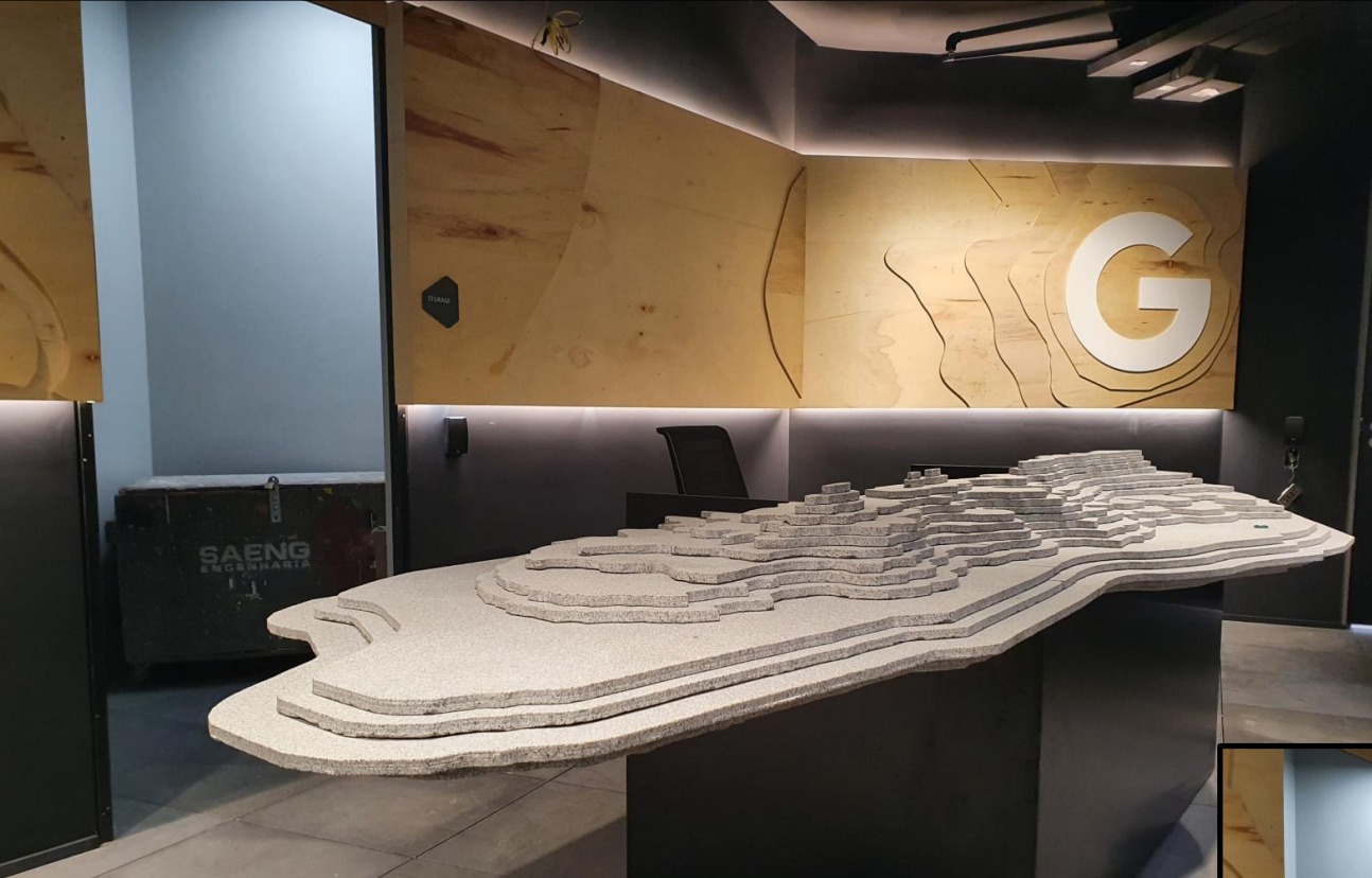 Furniture and sculptural forms — Ludson Zampirolli portfolio